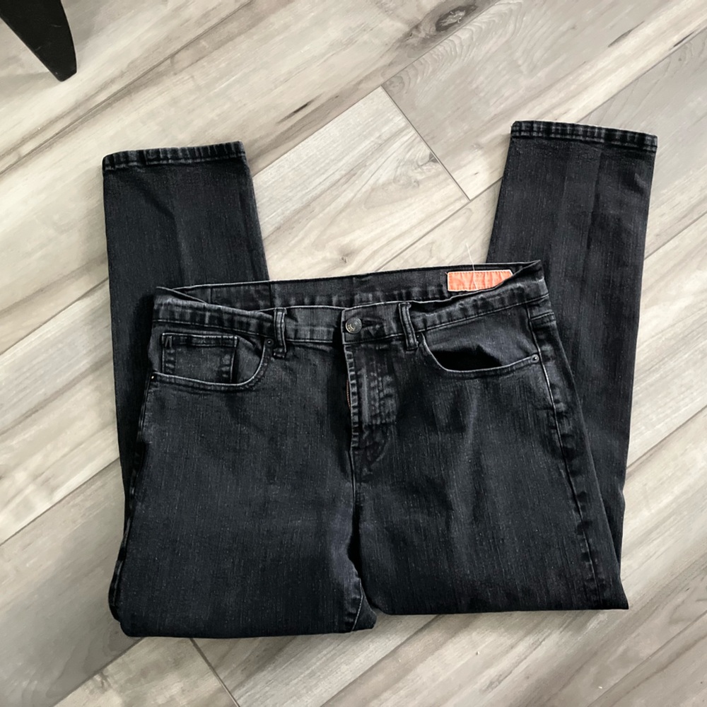 Men's Classic Black Slim Jeans